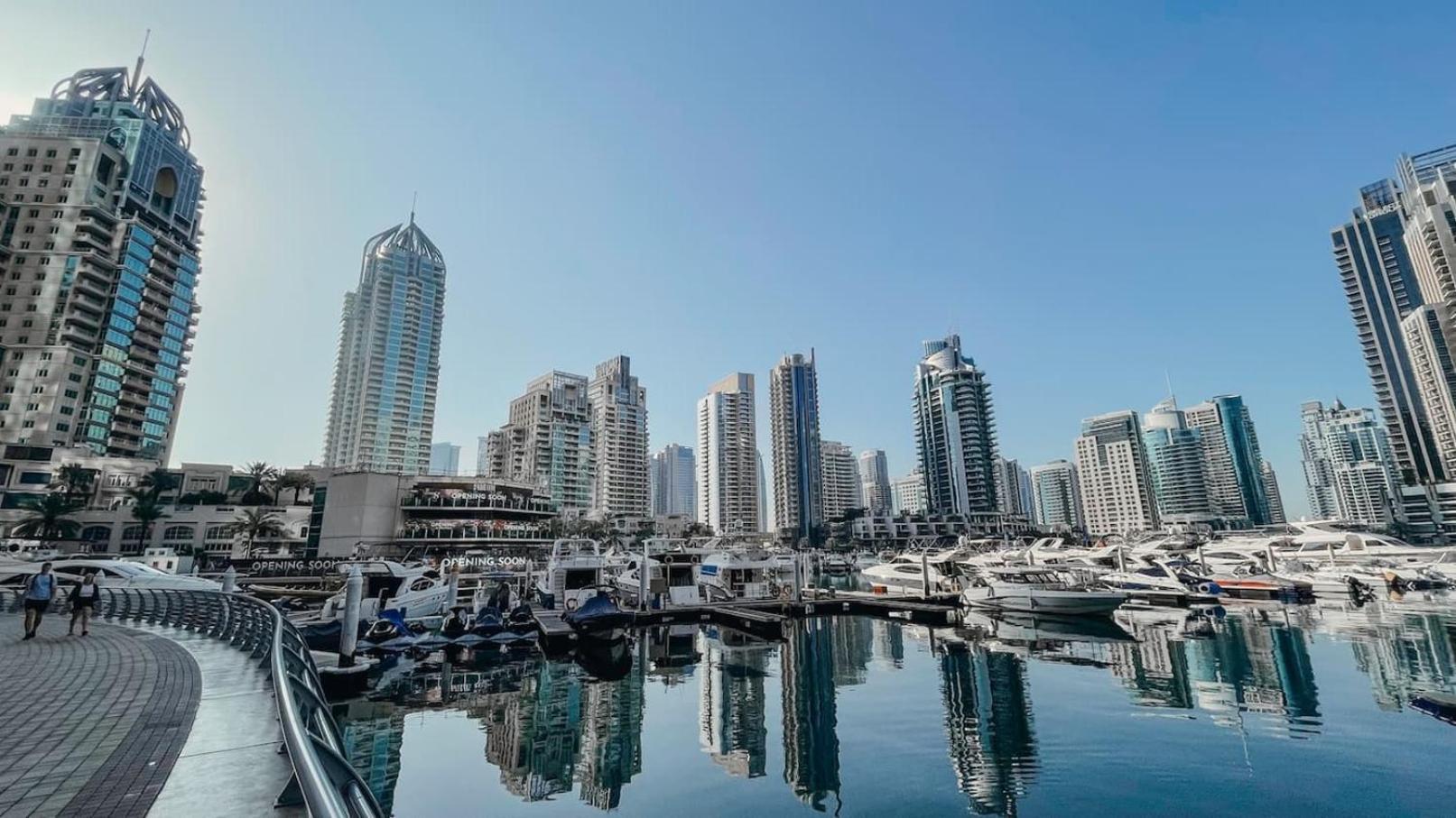 Charming Warm Suite With Amazing Views Of The City Dubai Bagian luar foto