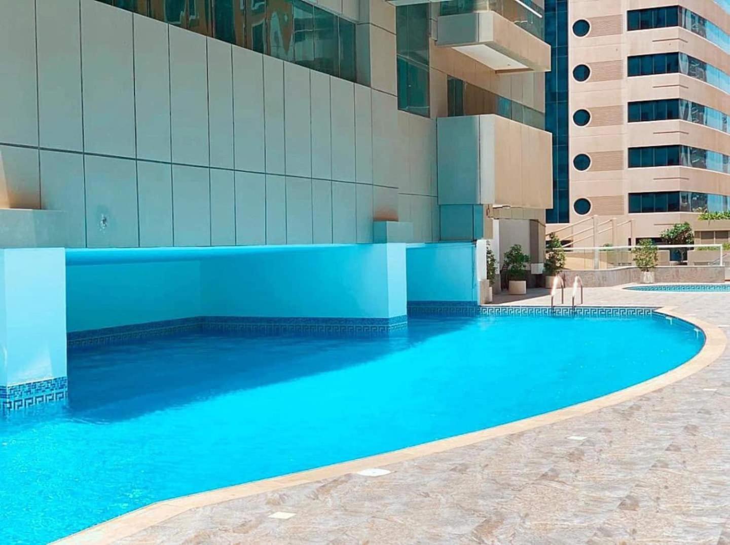 Charming Warm Suite With Amazing Views Of The City Dubai Bagian luar foto