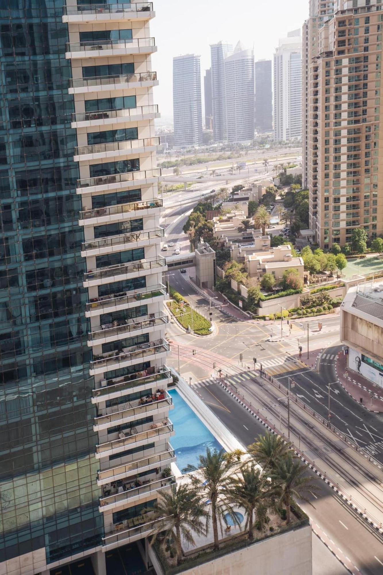 Charming Warm Suite With Amazing Views Of The City Dubai Bagian luar foto